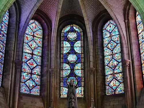 Windows of the axis chapel of the apse, dedicated to the Virgin Mary (13th–19th c.)