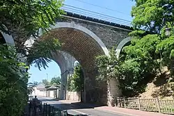 Bas-Rogers Viaduct or “Five Arches Bridge,” over which the Moulineaux line passes.[295]