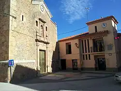Town Hall and Church Square in Villanueva de Viver.